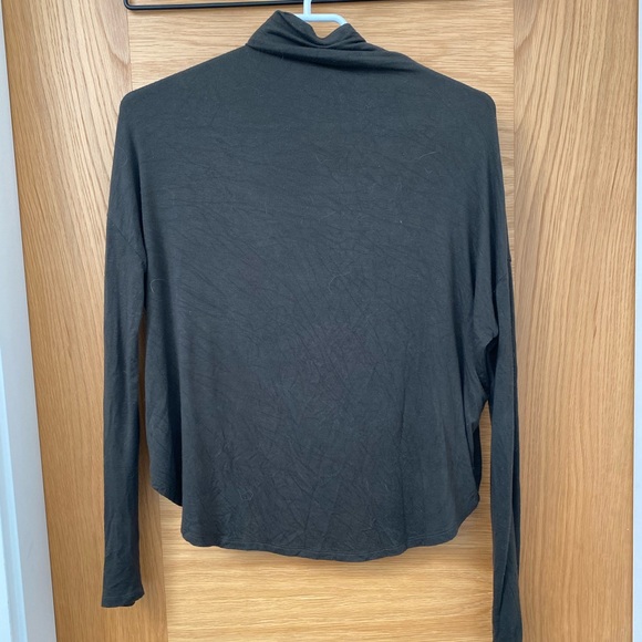 Bundle of 2 Babaton Seaton Shirts - Picture 4 of 8